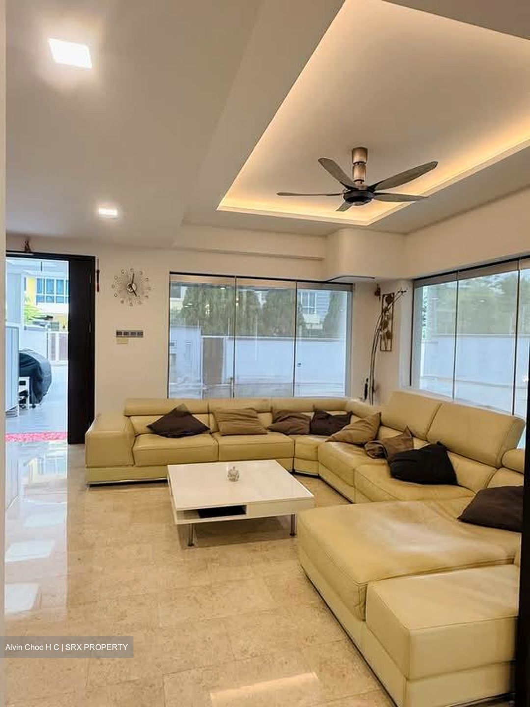 Straits Gardens (D27), Terrace #540533451